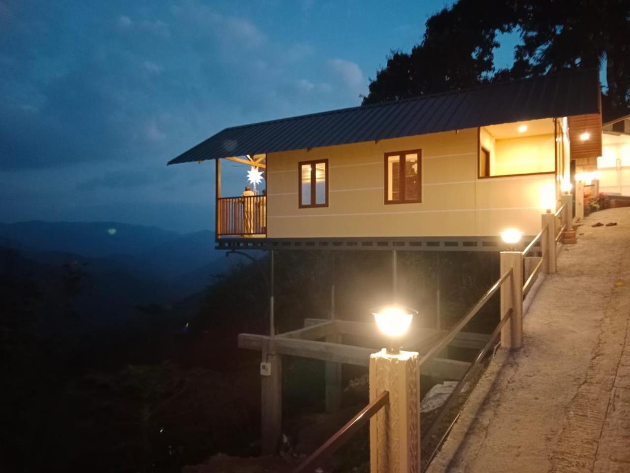 Cloudscape Homestay Pīrmed Екстериор снимка