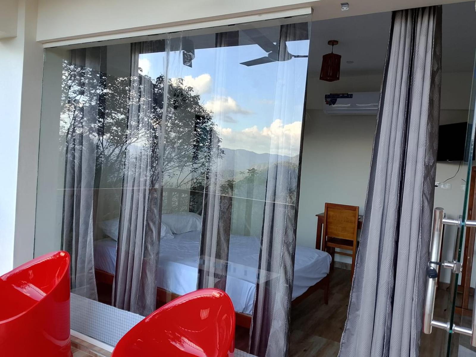 Cloudscape Homestay Pīrmed Екстериор снимка