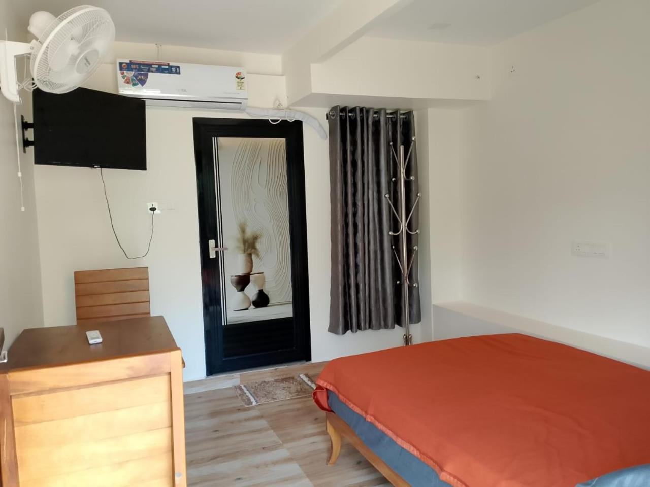 Cloudscape Homestay Pīrmed Екстериор снимка